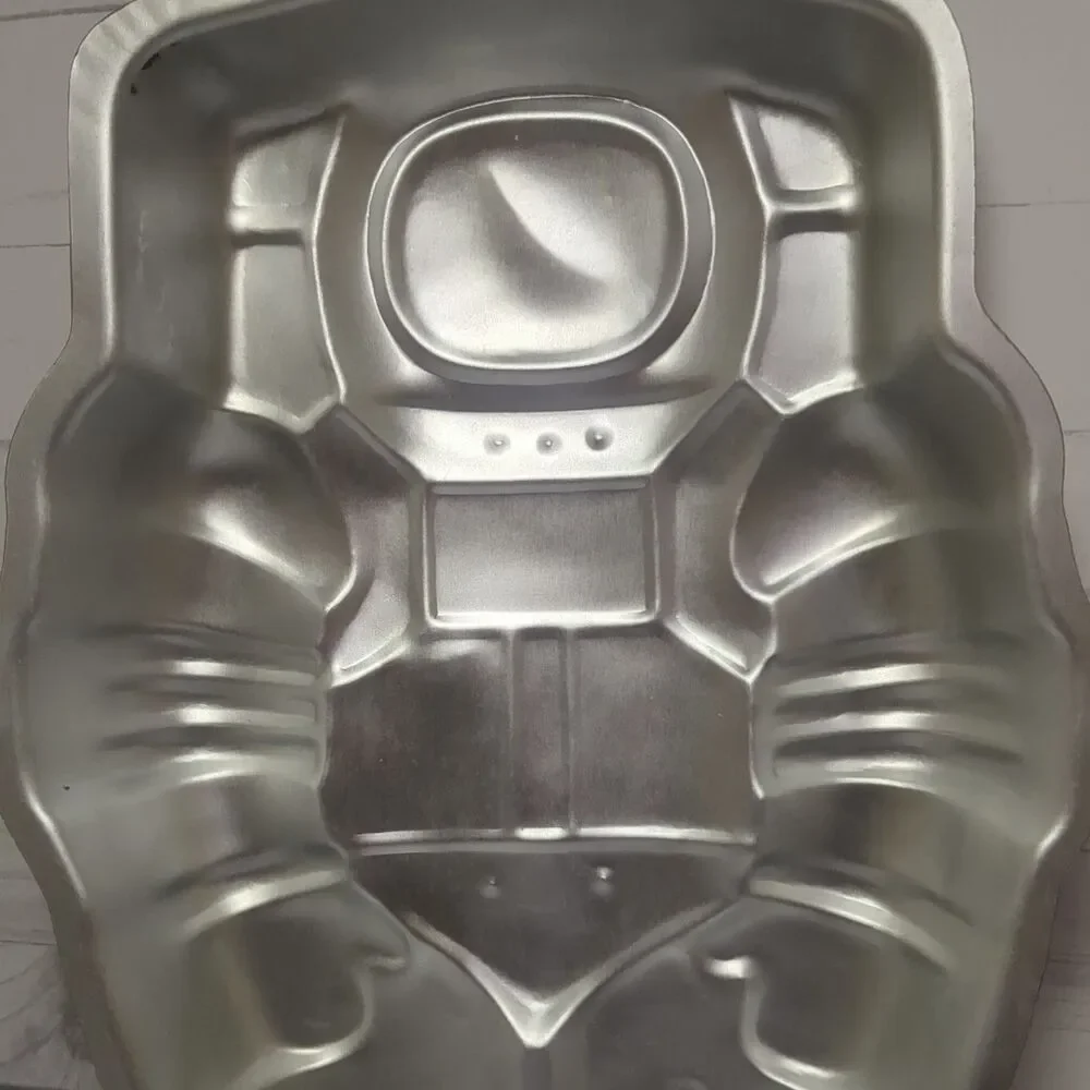 Vintage 1978 Wilton Spaceman Astronaut NASA Cake Pan Baking Mold #502-2098